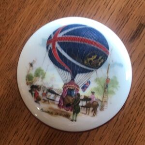 Decorative Balloon-Themed Ceramic trinket box